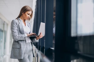 Specjalista SEO Freelancer: Jak Wybrać Najlepszego Eksperta do Optymalizacji Twojej Strony?